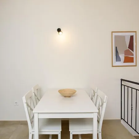 Holiday home Araklos I